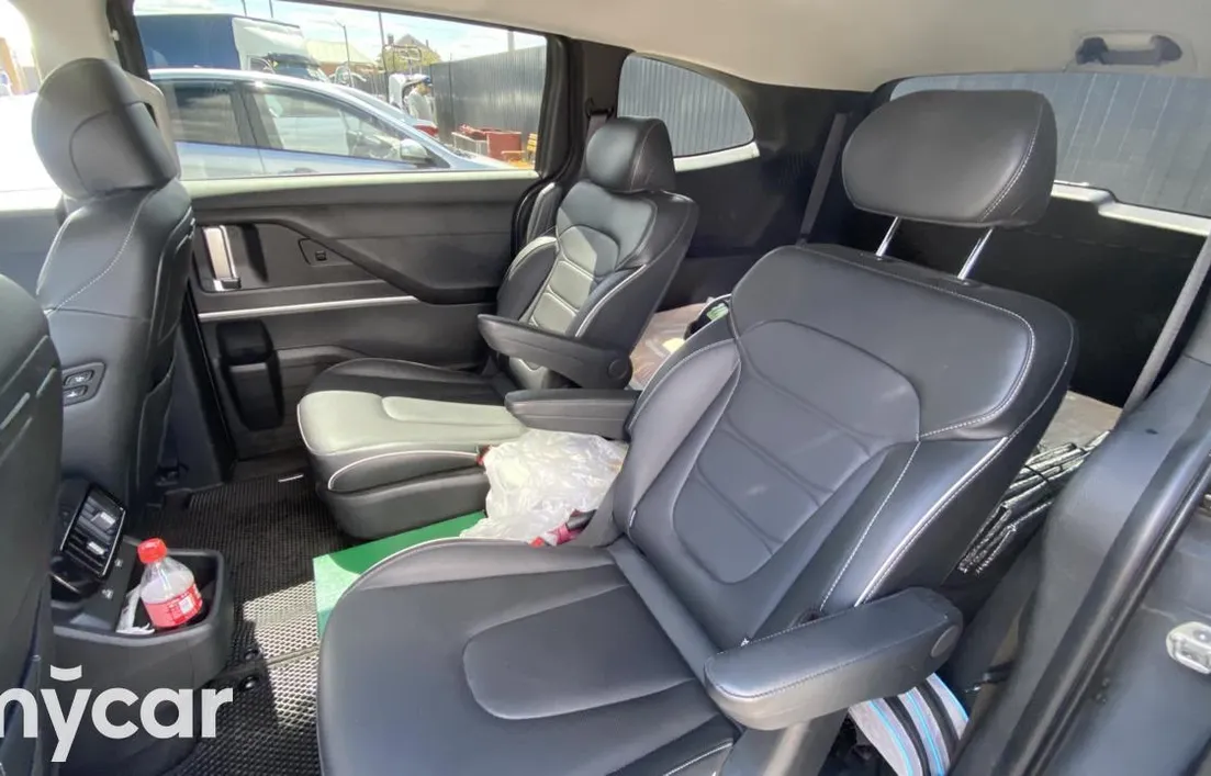 Hyundai Custin 2024