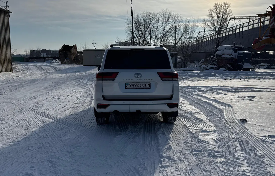 Toyota Land Cruiser 2023