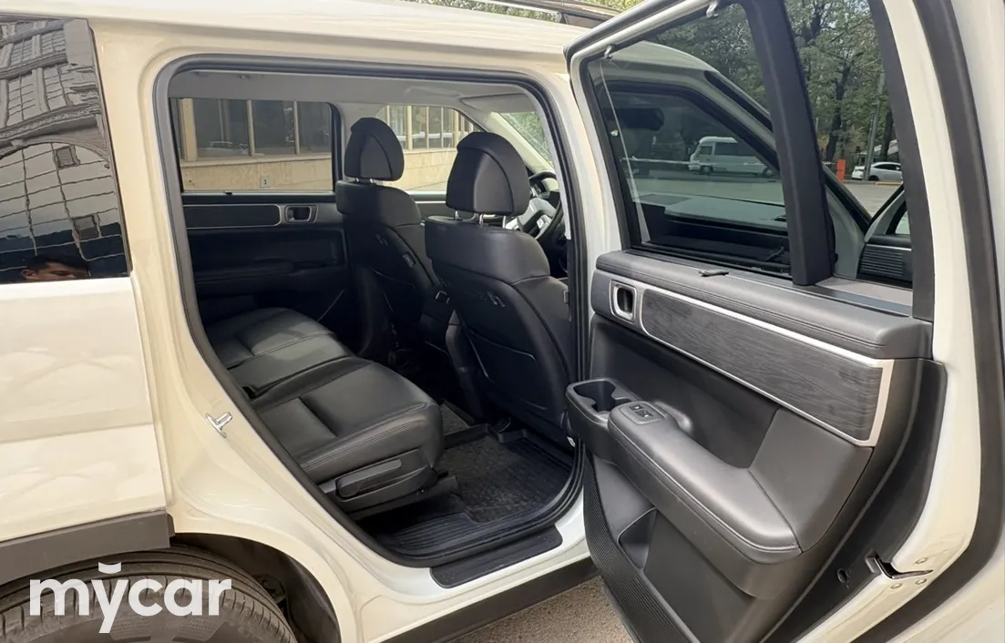 Hyundai Santa Fe 2025
