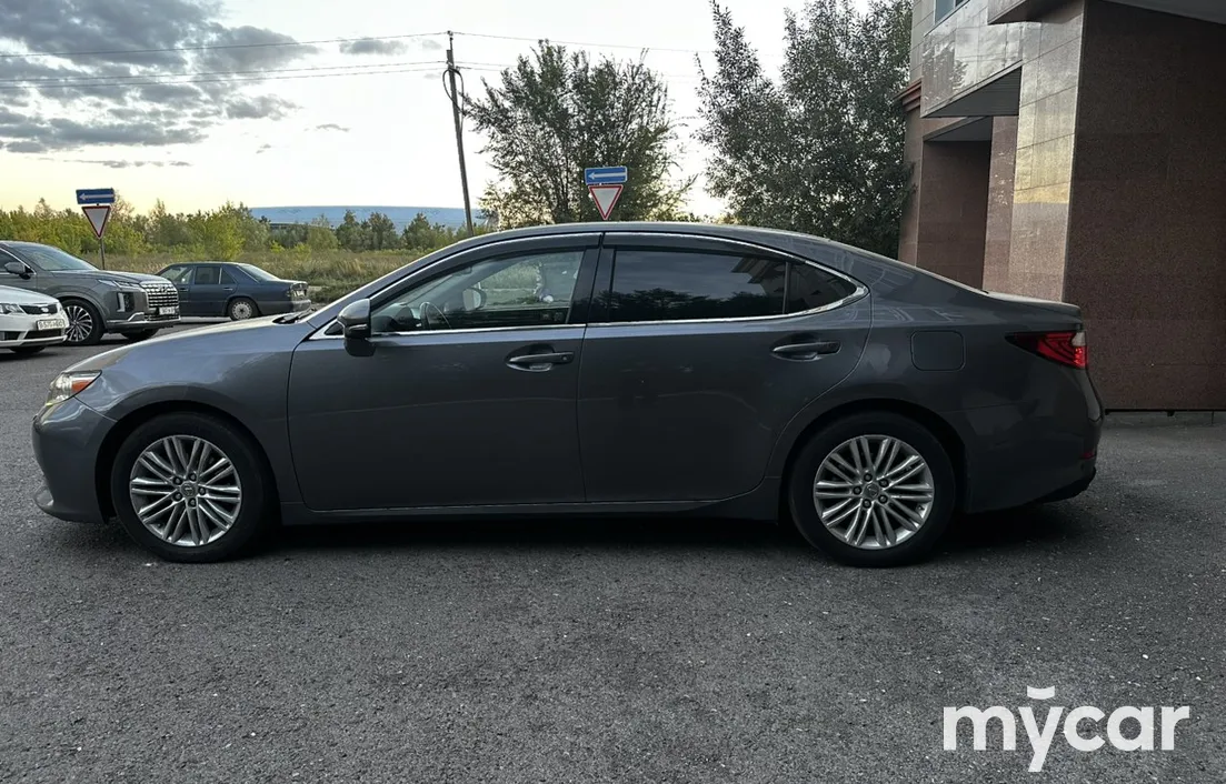 Lexus ES 2013