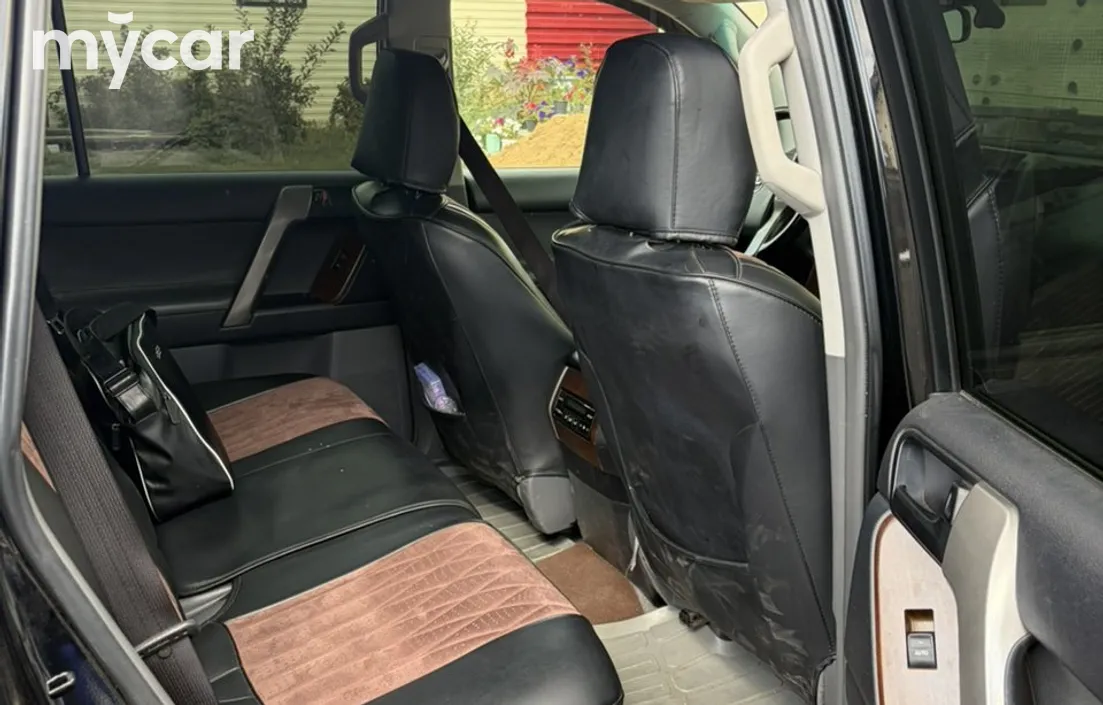 Toyota Land Cruiser Prado 2012