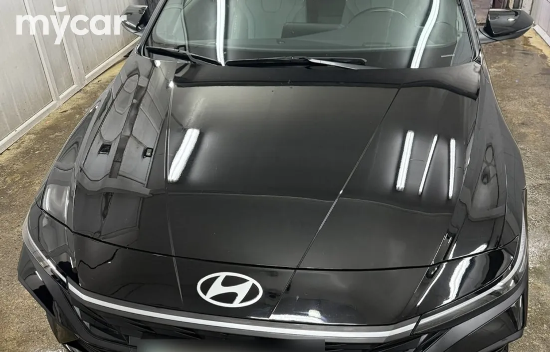 Hyundai Elantra 2024