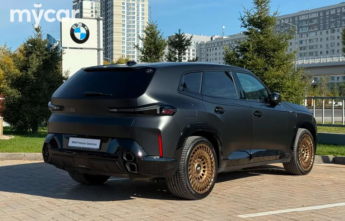 BMW XM 2024