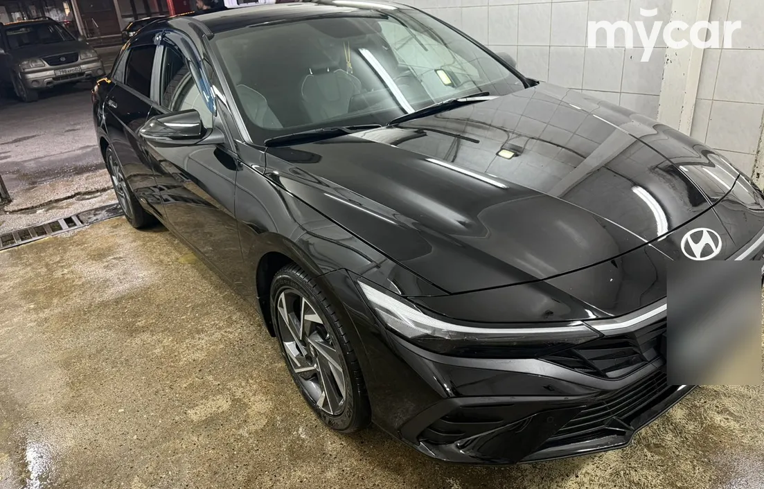 Hyundai Elantra 2024