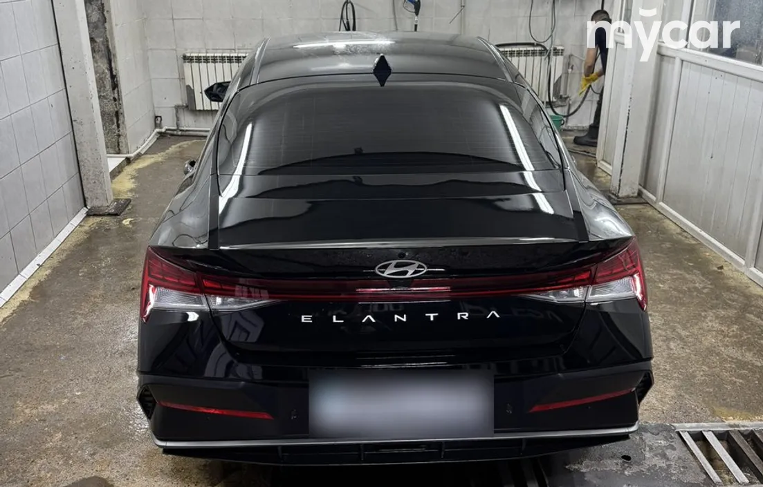 Hyundai Elantra 2024