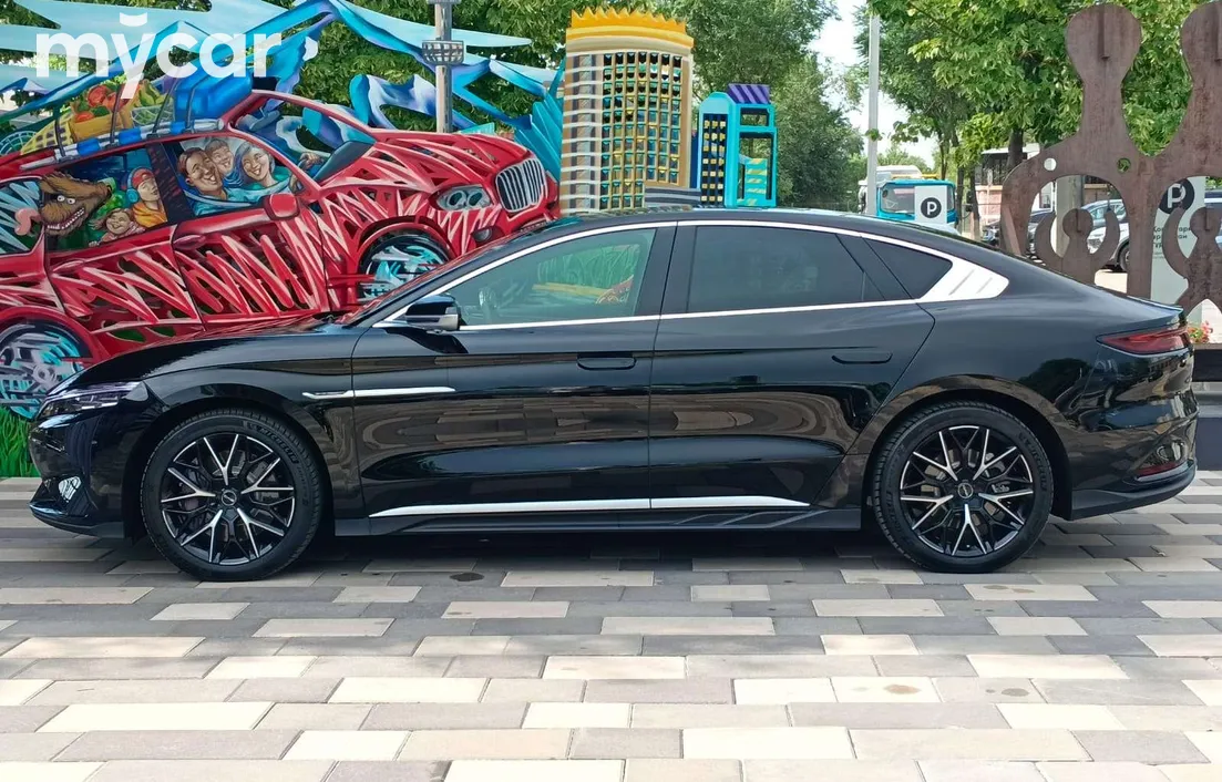 BYD Han EV 2025