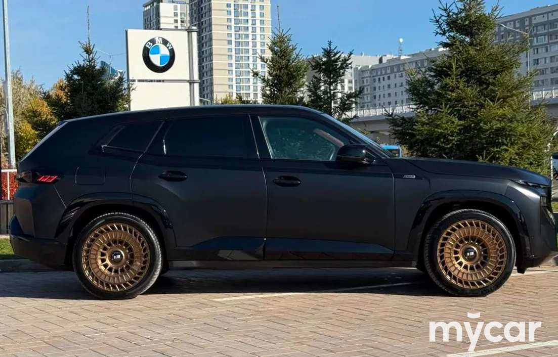 BMW XM 2024