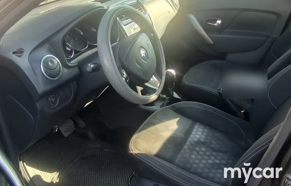 Renault Sandero 2015