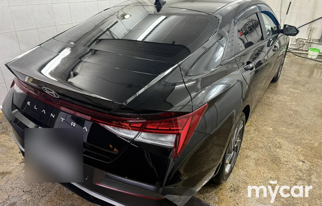 Hyundai Elantra 2024