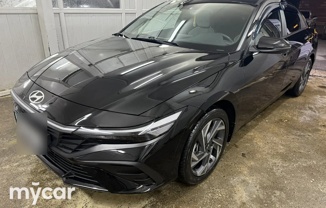 Hyundai Elantra 2024