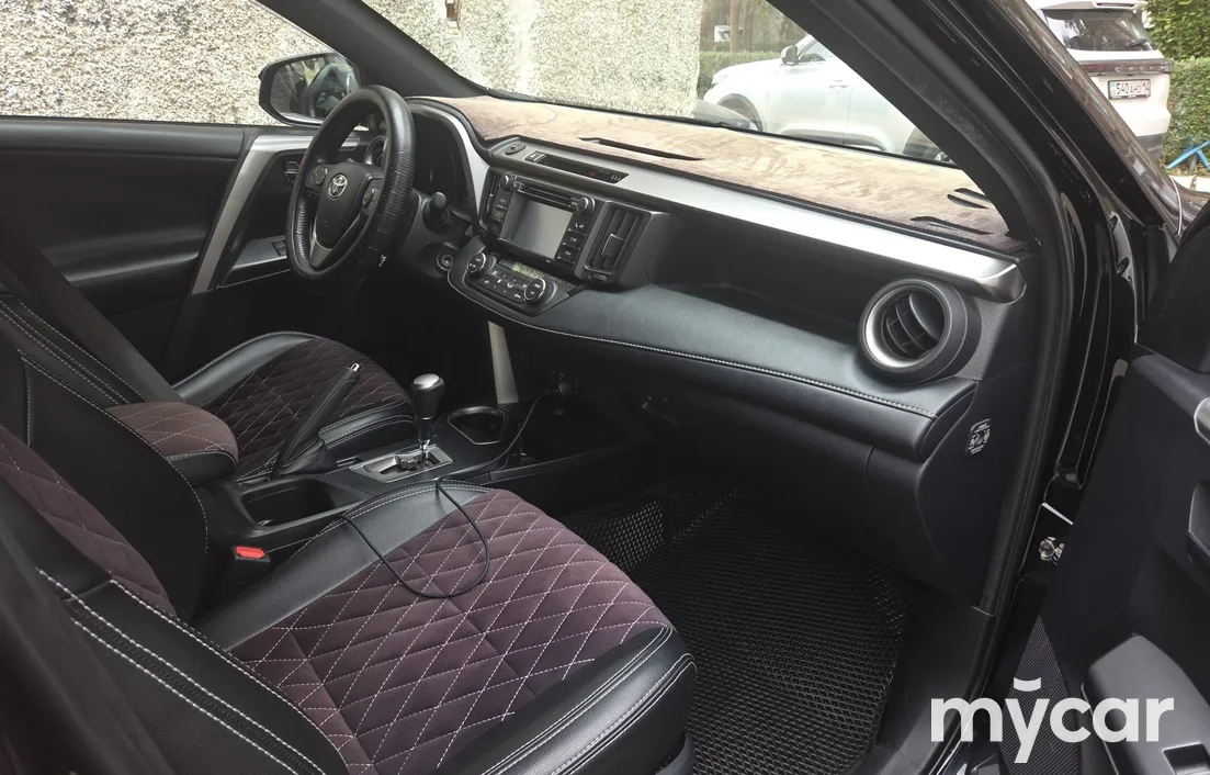 Toyota RAV4 2017