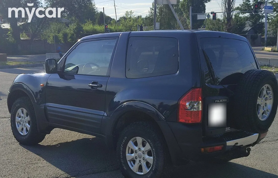 Mitsubishi Pajero 2002