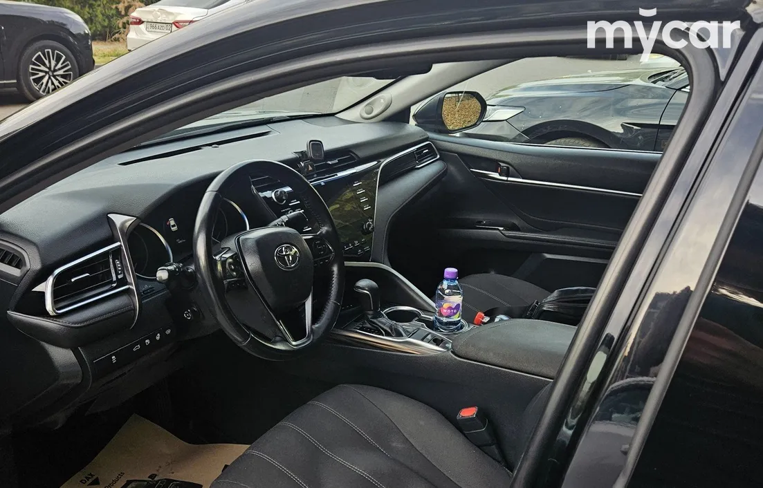 Toyota Camry 2018