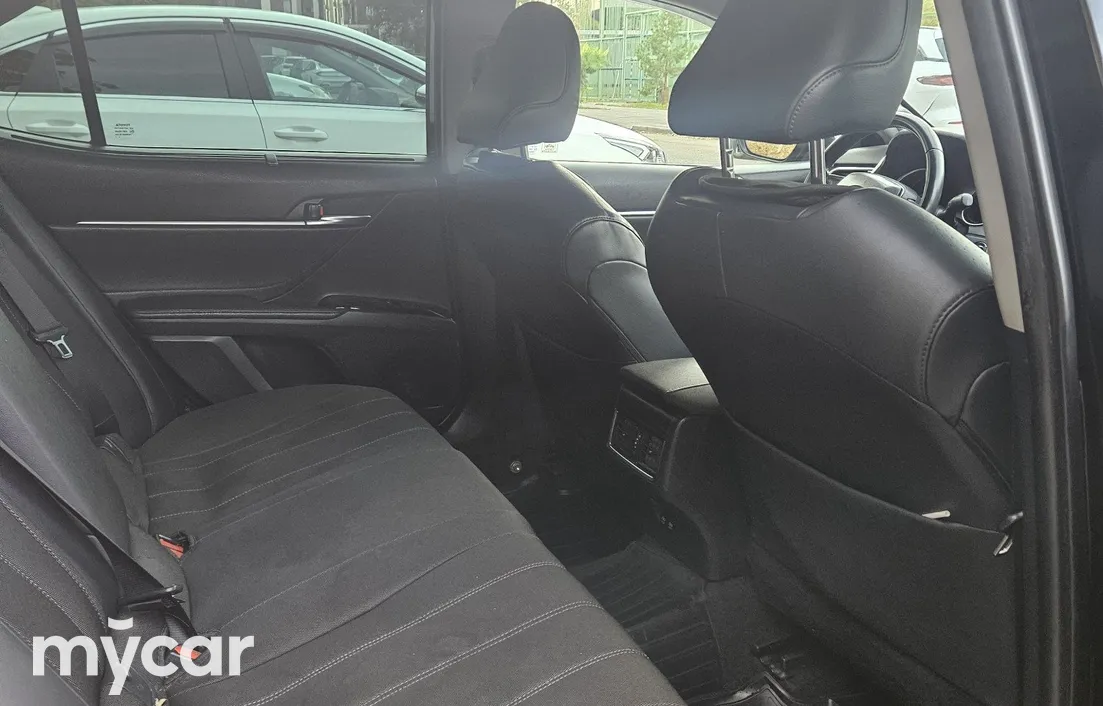 Toyota Camry 2018