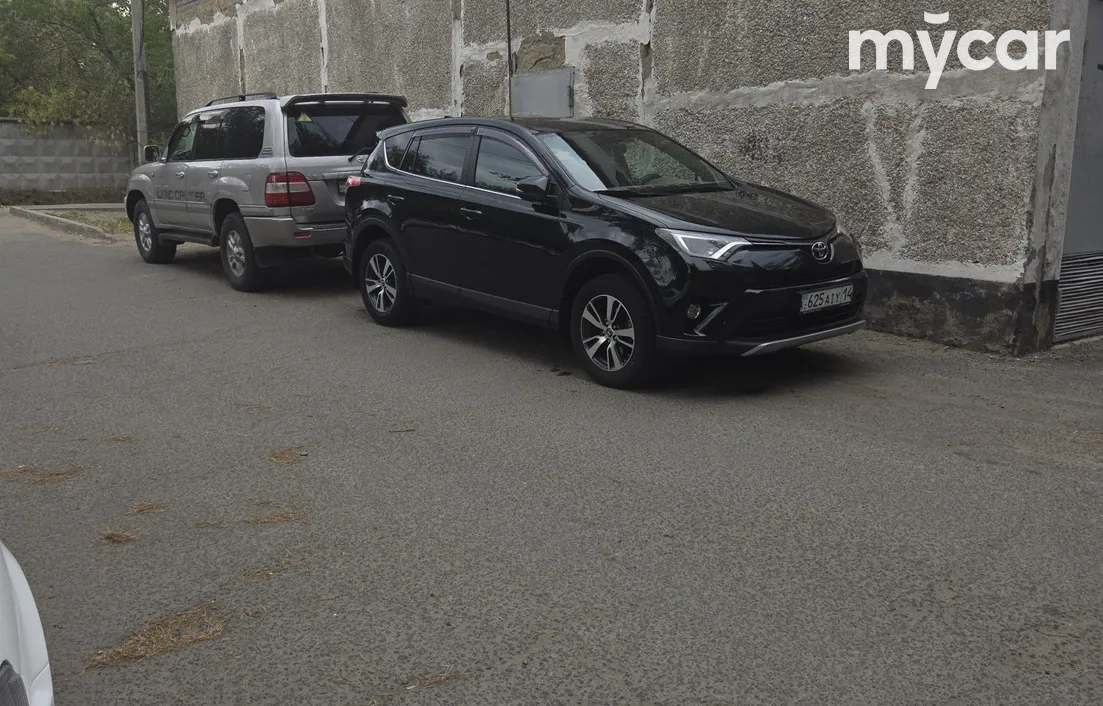 Toyota RAV4 2017