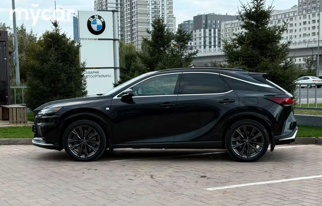 Lexus RX 2024