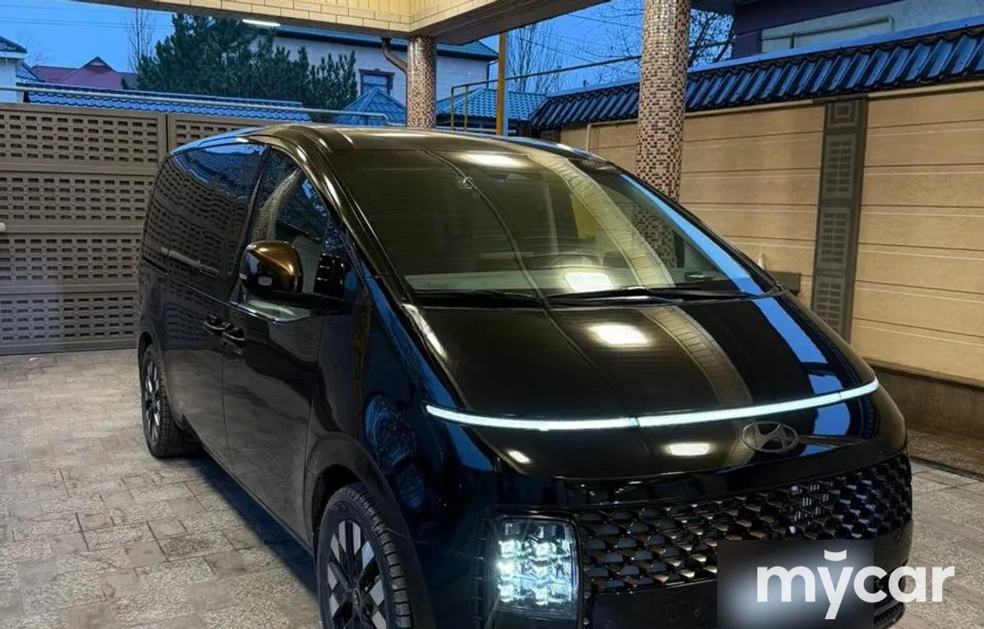 Hyundai Staria 2025