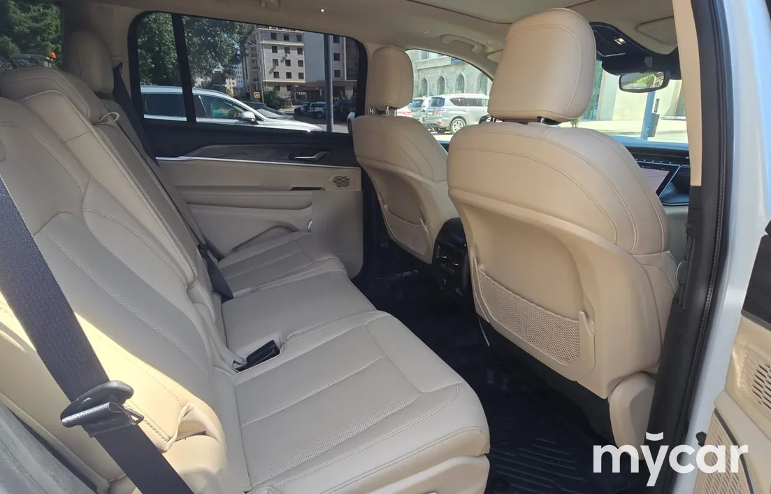 Jeep Grand Cherokee 2021