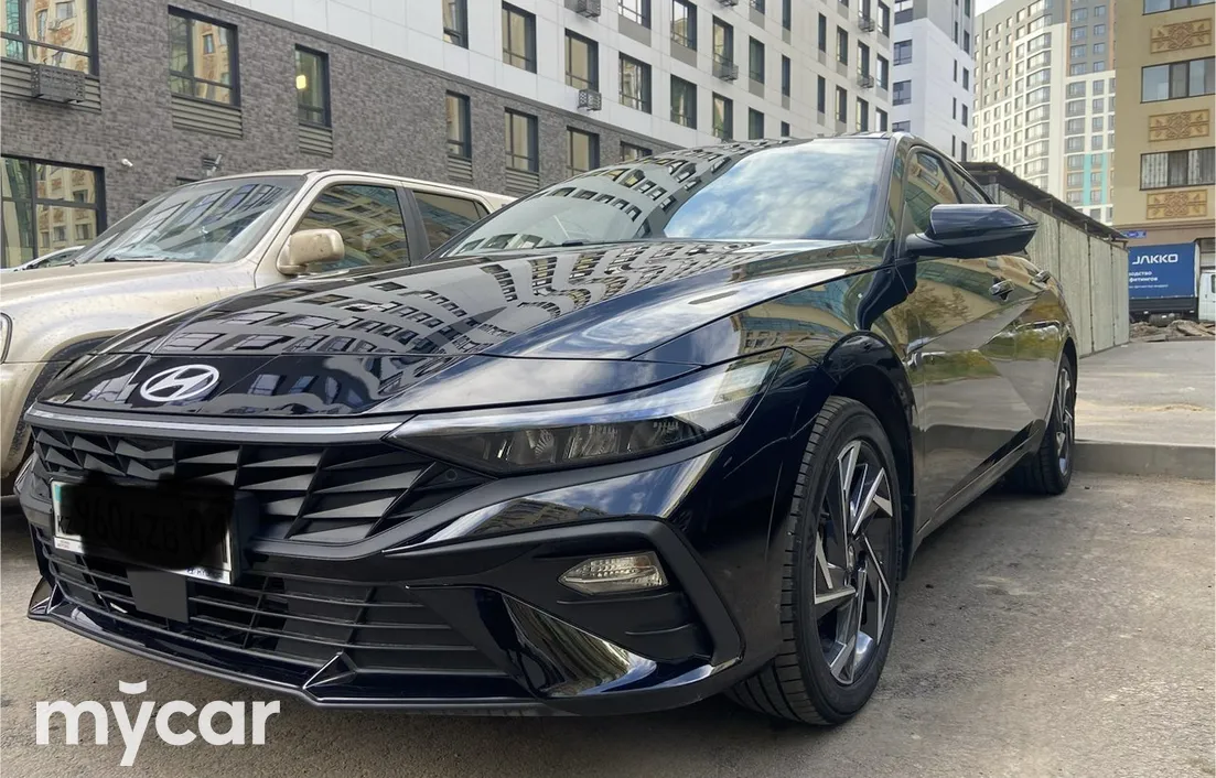 Hyundai Elantra 2025