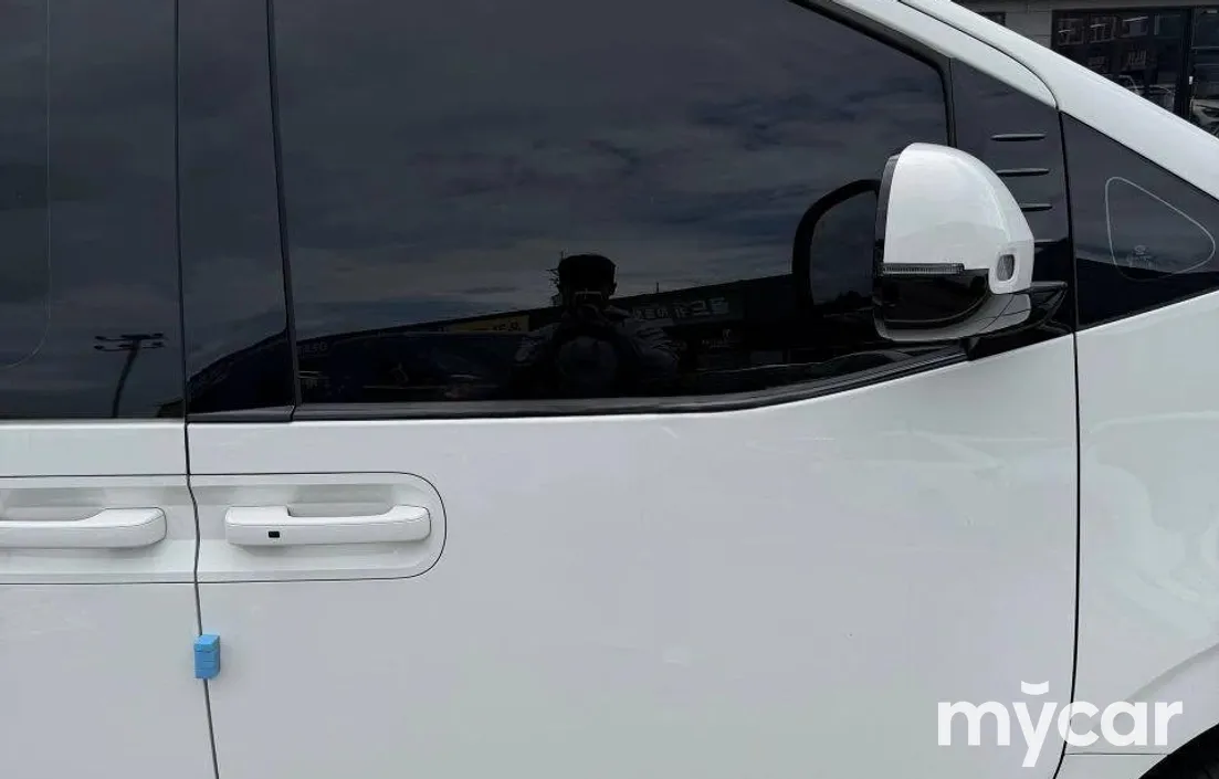 Hyundai Staria 2025
