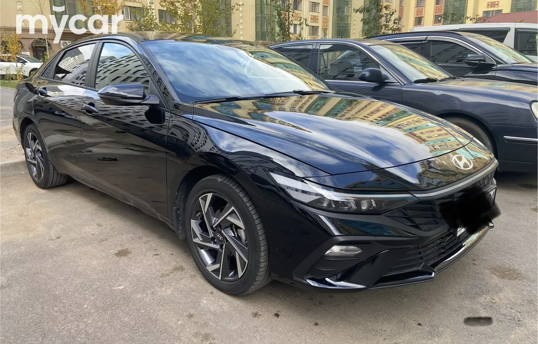 Hyundai Elantra 2025