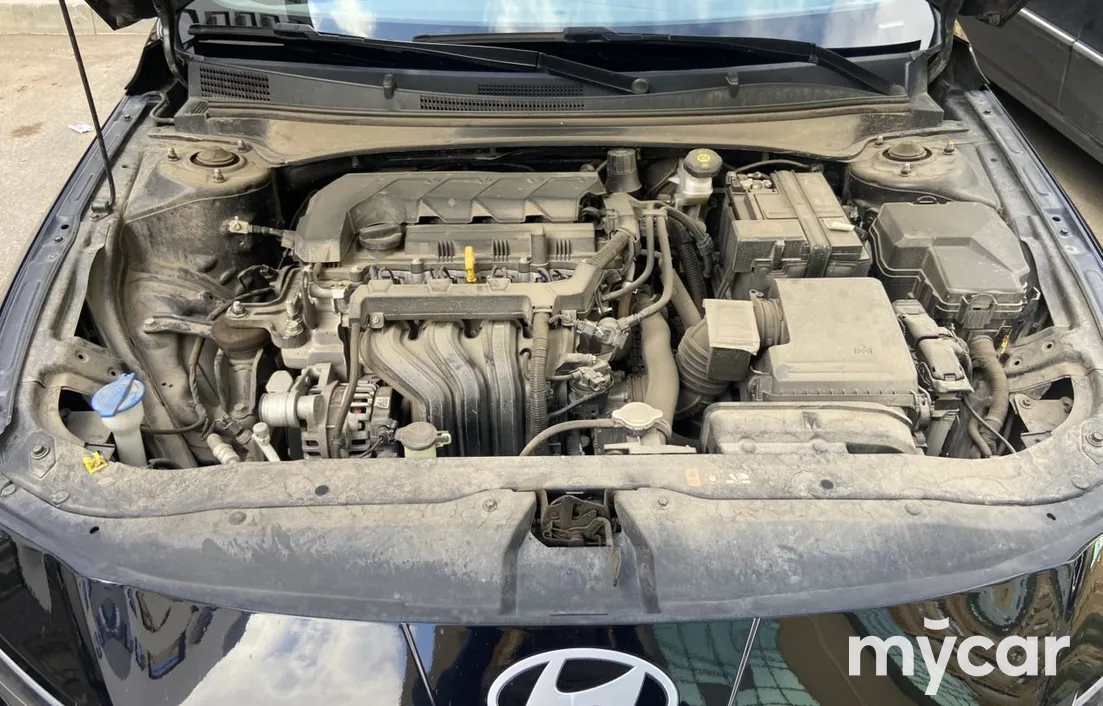 Hyundai Elantra 2025
