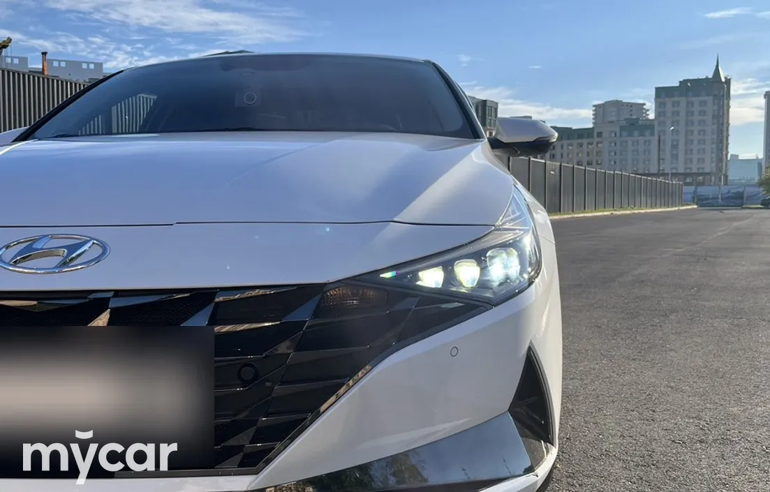 Hyundai Elantra 2021