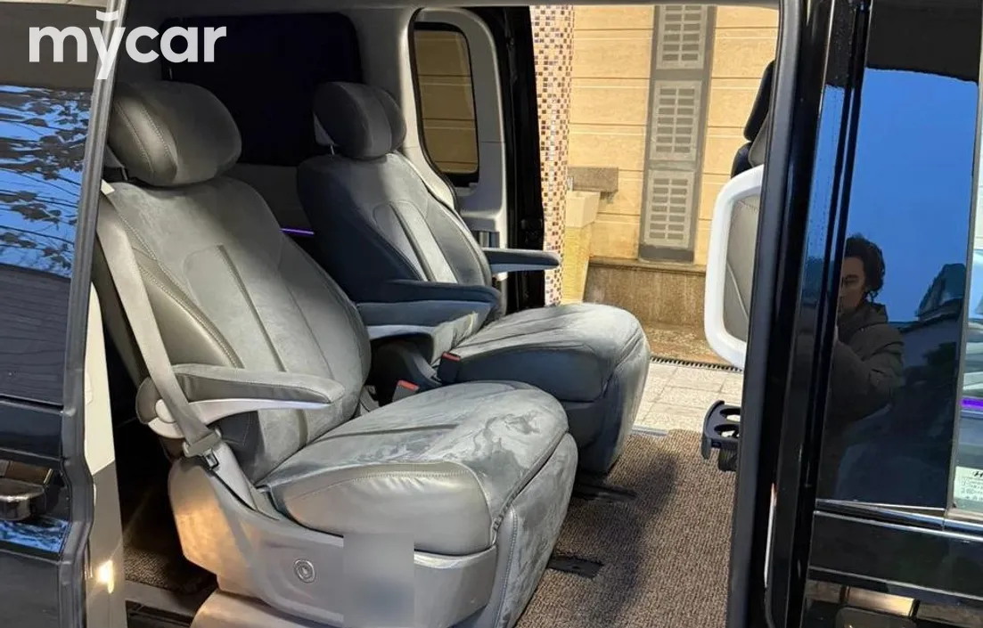 Hyundai Staria 2025