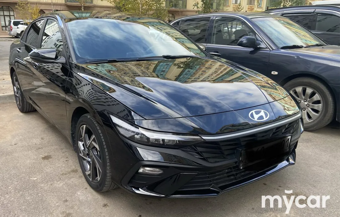 Hyundai Elantra 2025