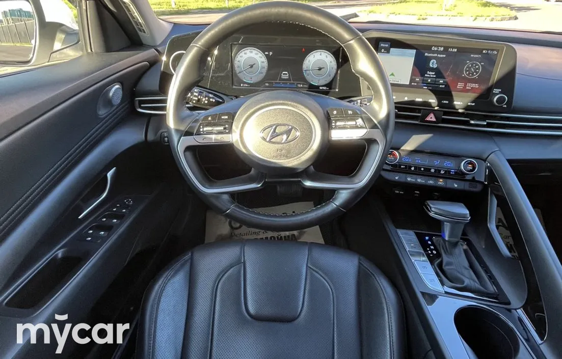Hyundai Elantra 2021