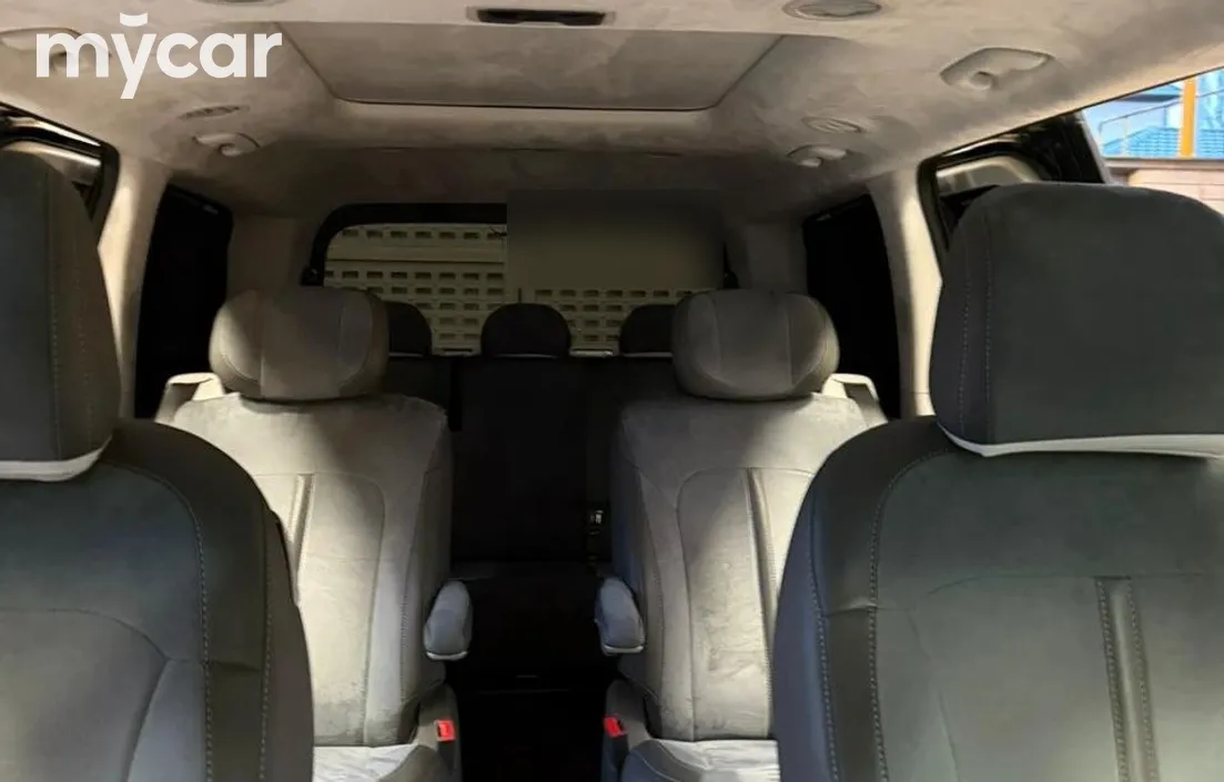 Hyundai Staria 2025