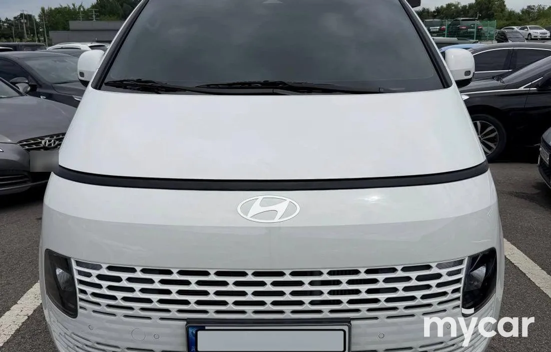 Hyundai Staria 2025