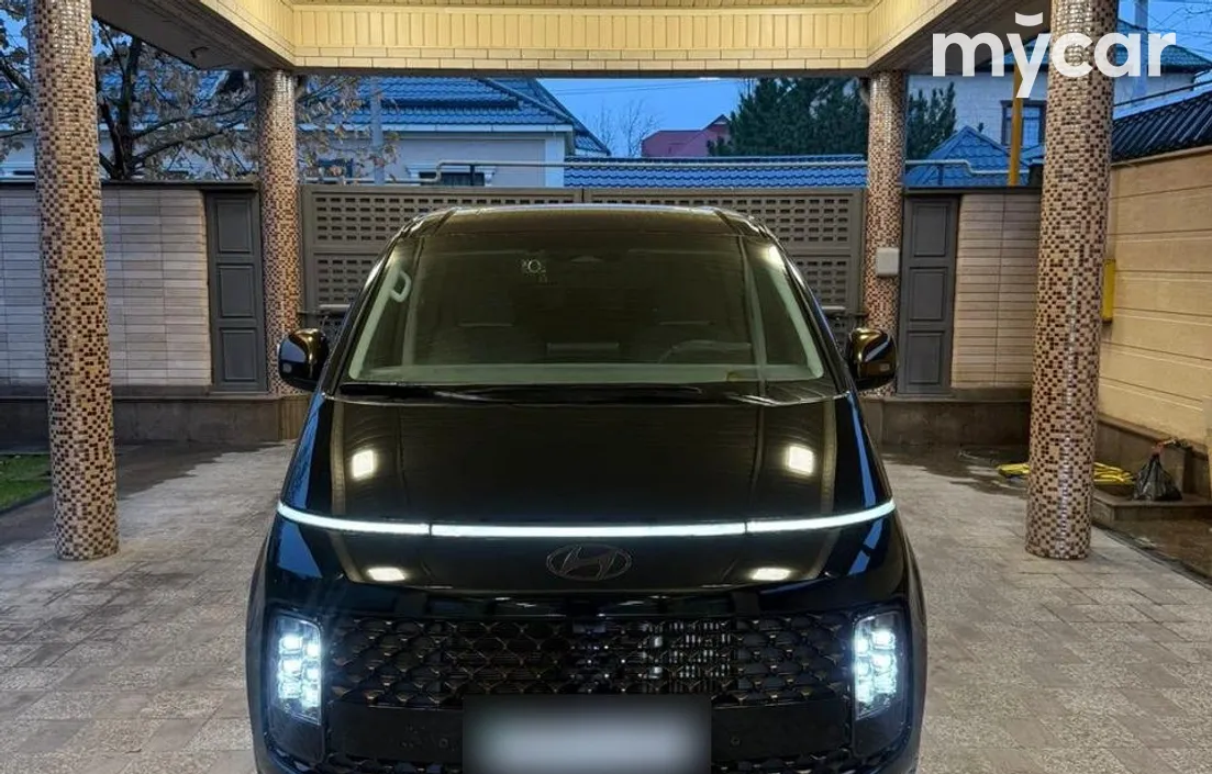 Hyundai Staria 2025