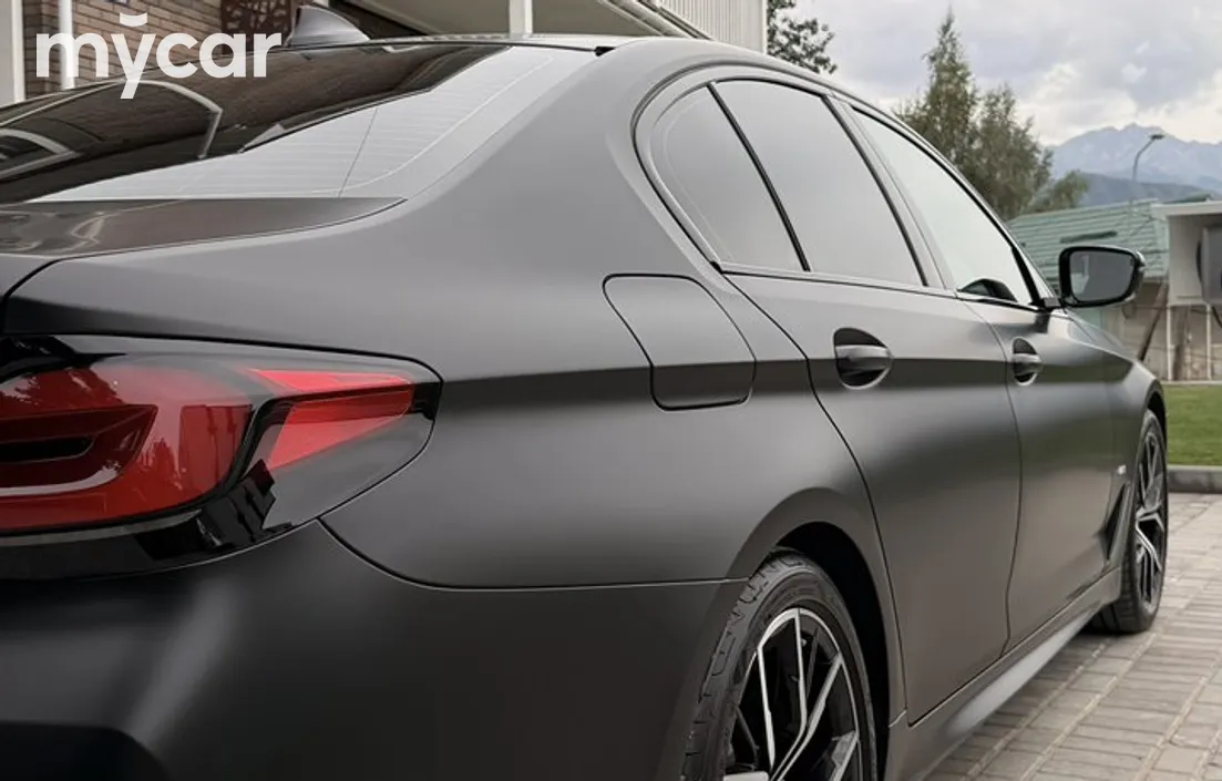 BMW 5 серия 2022