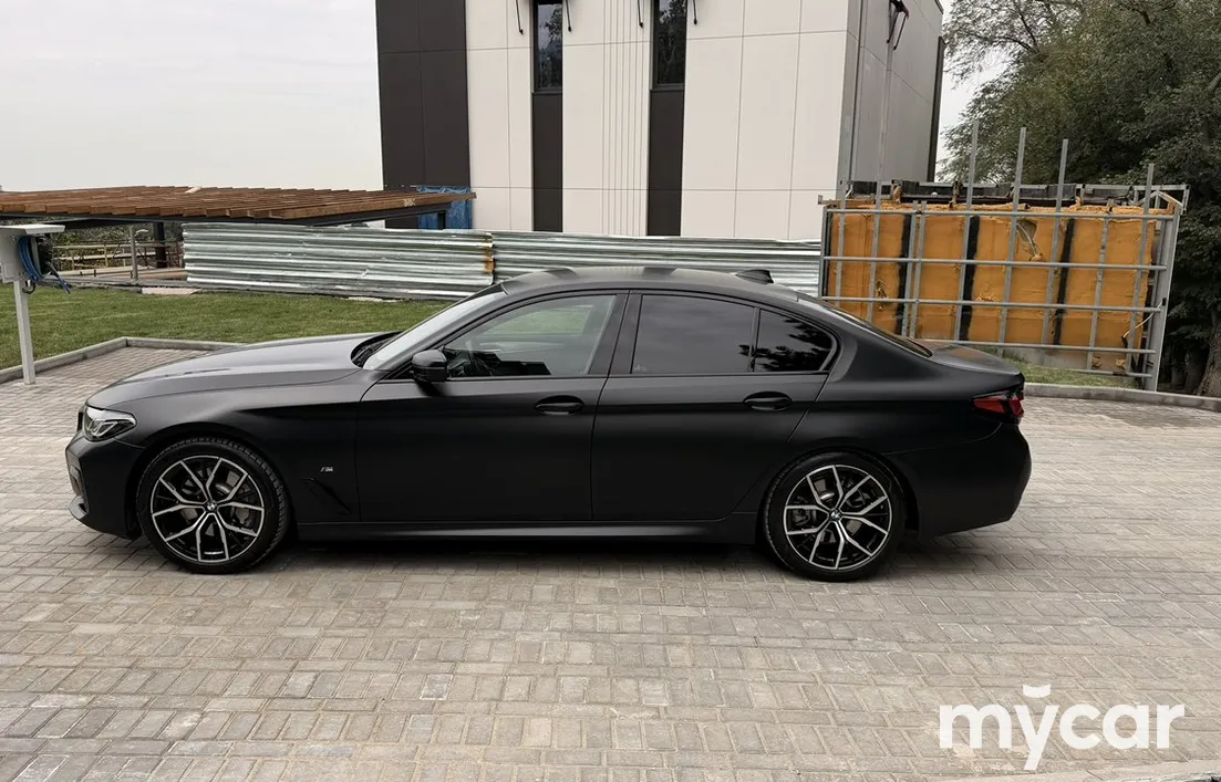 BMW 5 серия 2022