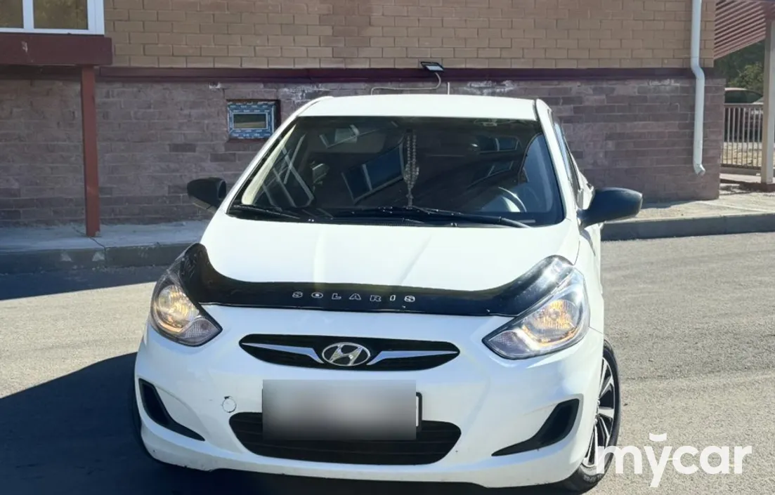 Hyundai Accent 2012