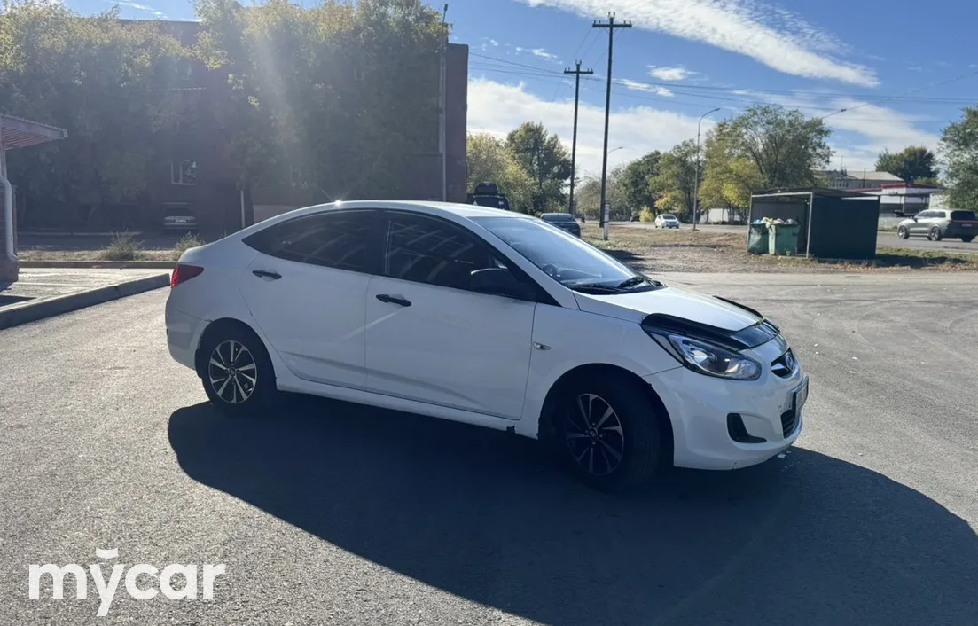 Hyundai Accent 2012