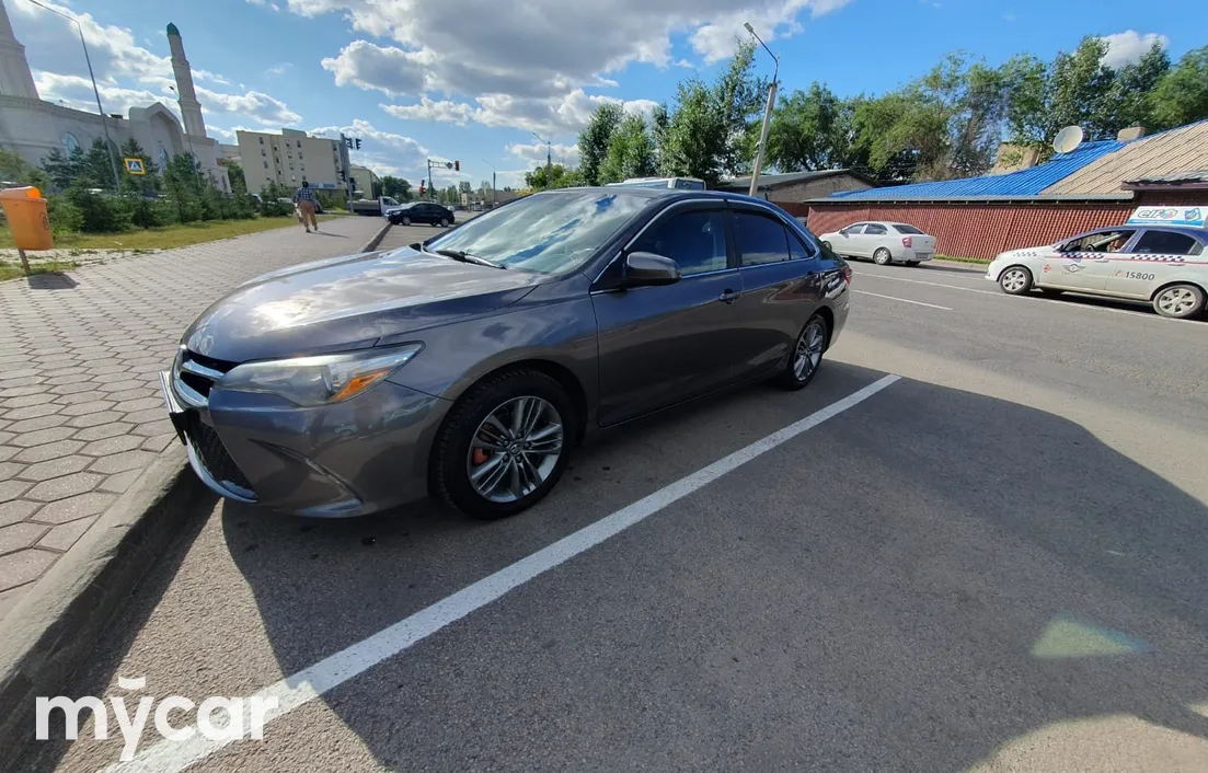 Toyota Camry 2016