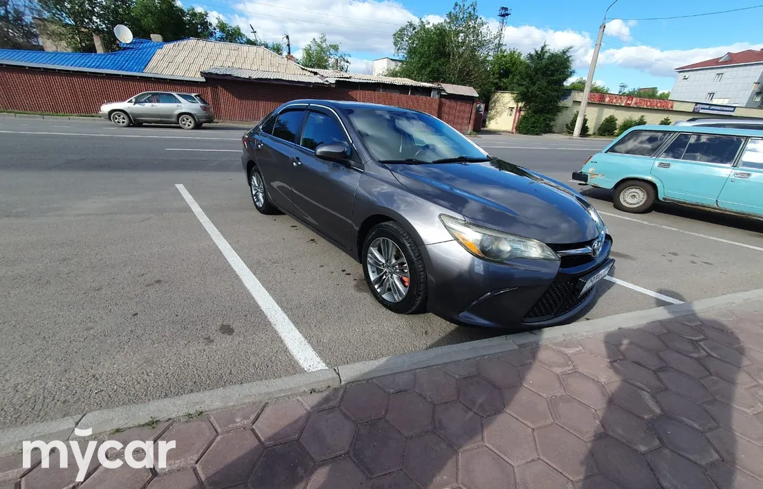Toyota Camry 2016