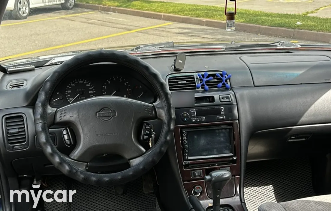 Nissan Maxima 1995