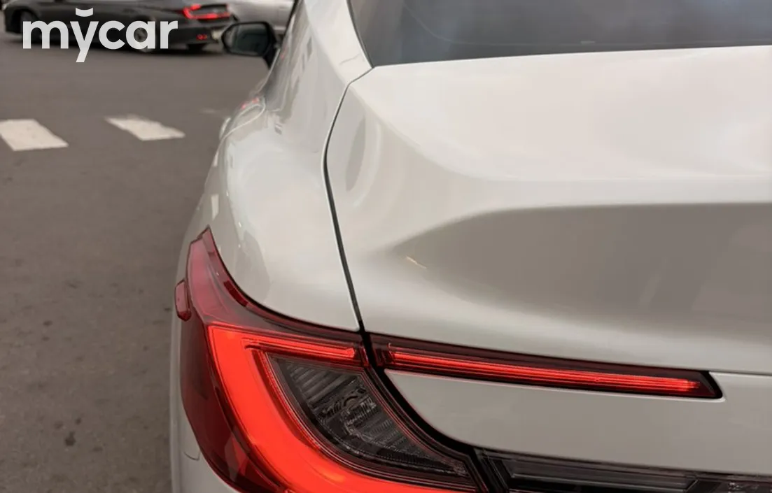 Toyota Camry 2025