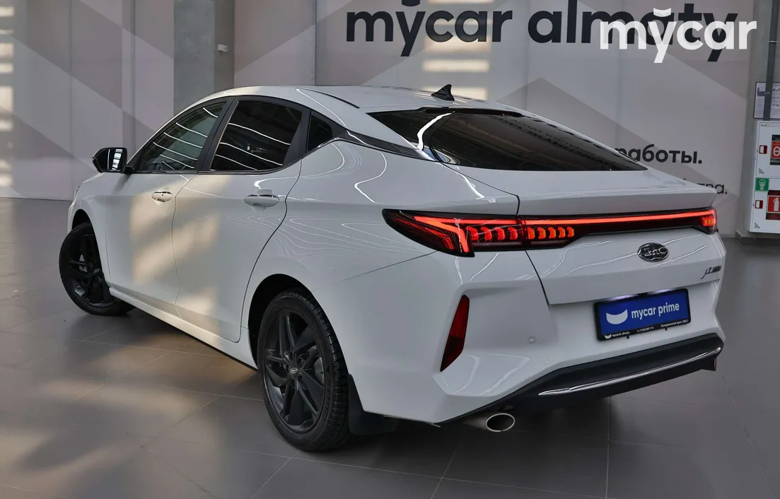 JAC J7 Plus 2024