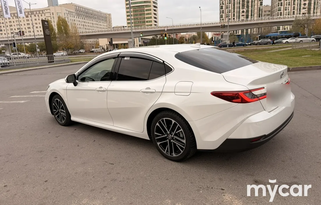 Toyota Camry 2025