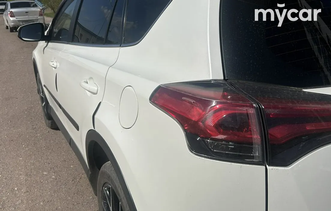 Toyota RAV4 2017