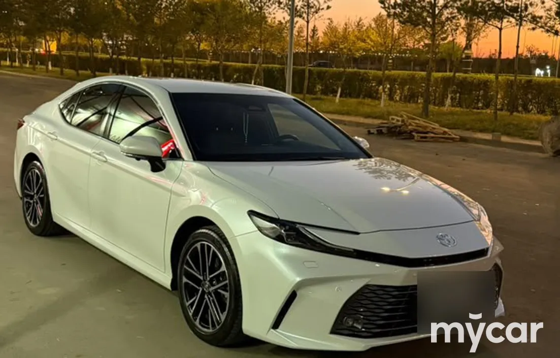 Toyota Camry 2024
