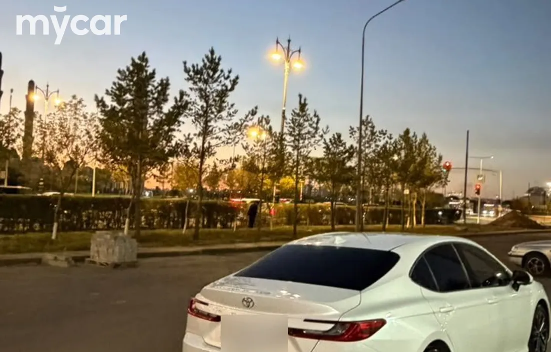 Toyota Camry 2024