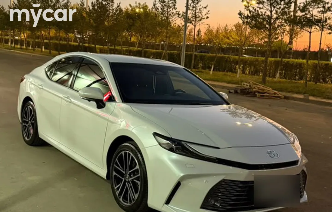 Toyota Camry 2024