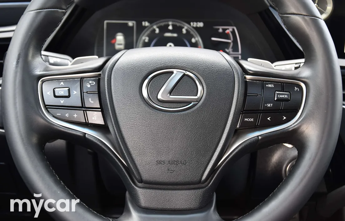 Lexus ES 2024
