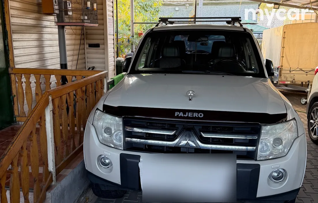 Mitsubishi Pajero 2008