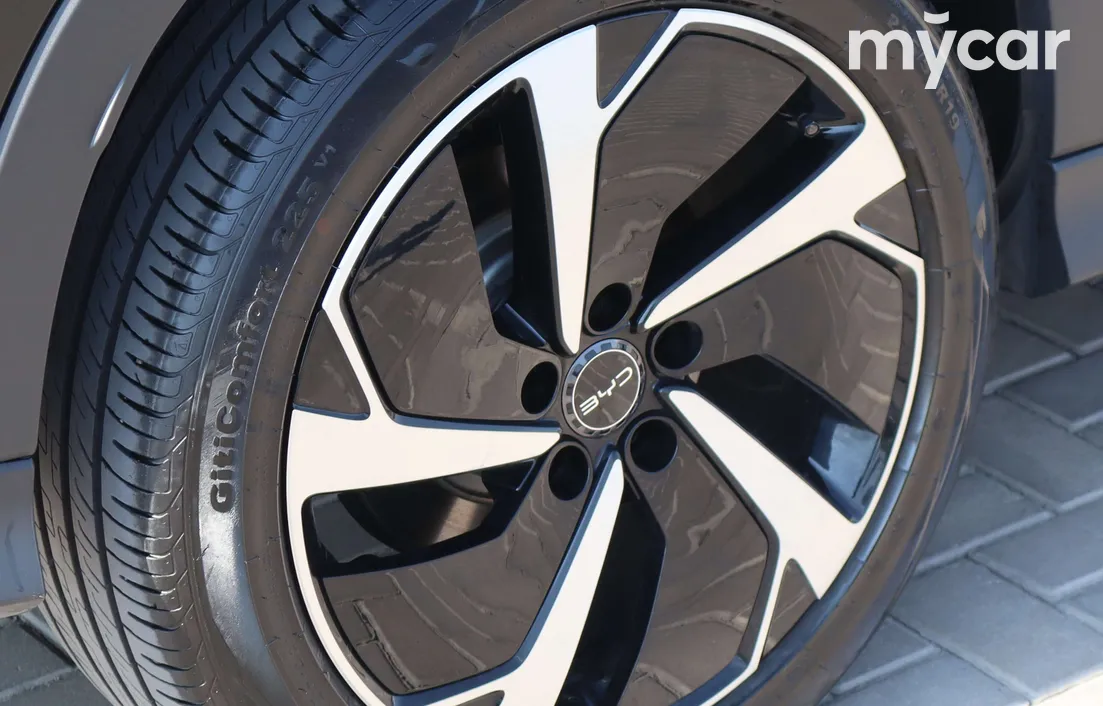 BYD Song Plus DM-i 2025